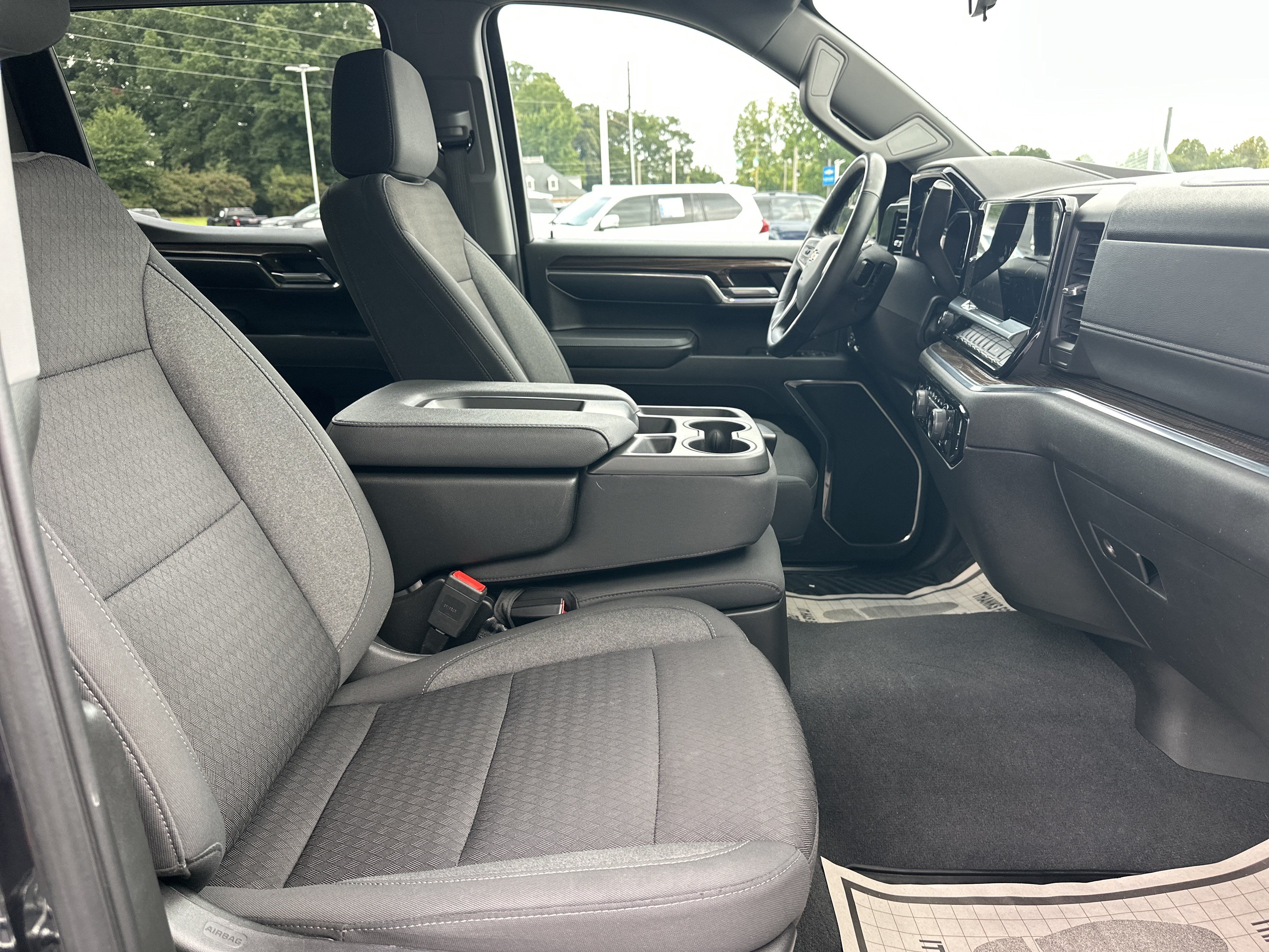 Used 2023 Chevrolet Silverado 1500 LT AWD/4WD image 14