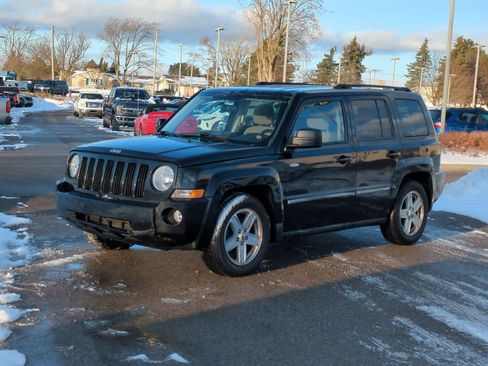 Used 2010 Jeep Patriot Latitude image 4
