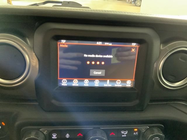 Used 2019 Jeep Wrangler Unlimited Sahara w/ Cold Weather Group AWD/4WD image 19
