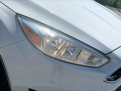 Used 2017 Ford Focus SE image 26