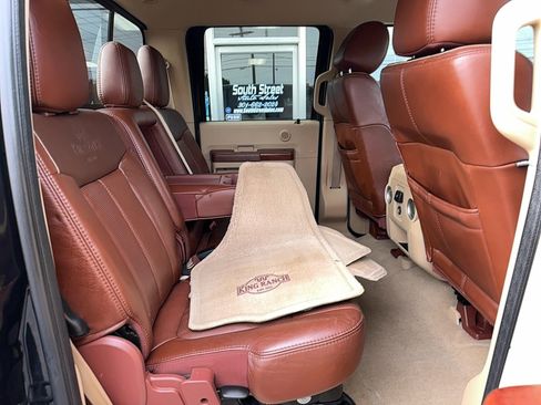 Used 2012 Ford F250 King Ranch w/ King Ranch w/Chrome Pkg image 23
