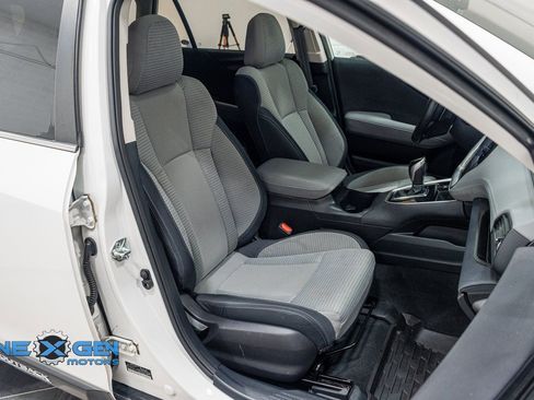 Used 2024 Subaru Outback Premium image 39