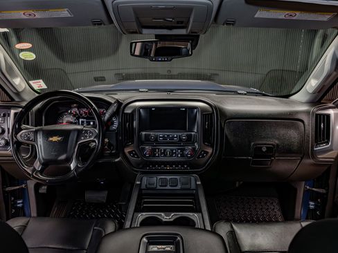 Used 2019 Chevrolet Silverado 2500 LTZ w/ Duramax Plus Package AWD/4WD image 20