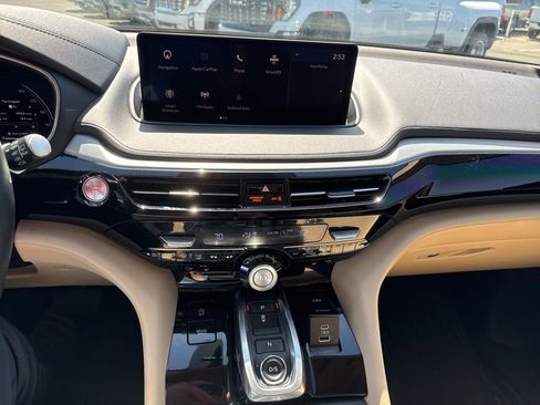 Used 2022 Acura MDX w/ Technology Package image 11