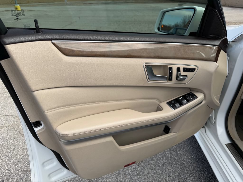 Used 2014 Mercedes-Benz E 350 Sedan image 17
