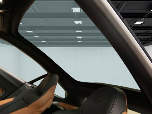 Used 2025 Aston Martin Vanquish image 27