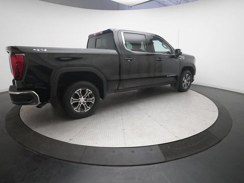 Used 2023 GMC Sierra 1500 SLE w/ Preferred Package AWD/4WD image 35