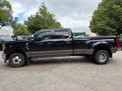 Used 2019 Ford F350 King Ranch w/ King Ranch Ultimate Package AWD/4WD image 2