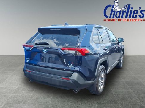 Used 2023 Toyota RAV4 XLE w/ Convenience Package AWD/4WD image 4