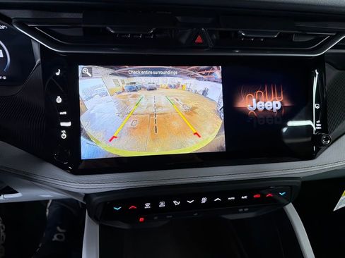 New 2026 Jeep Cherokee Overland image 15