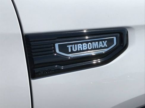 Used 2024 GMC Sierra 1500 Elevation AWD/4WD image 3