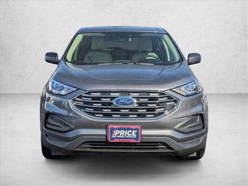 Used 2021 Ford Edge SE image 2