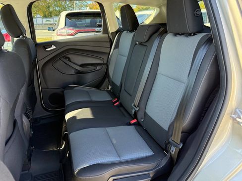 Used 2018 Ford Escape SE w/ Ford Safe & Smart Package image 10