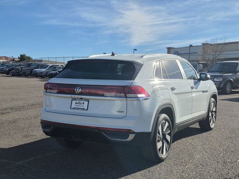 Used 2024 Volkswagen Atlas Cross Sport SE image 5