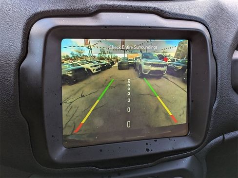 Used 2021 Jeep Renegade Limited image 19