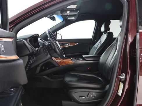 Used 2019 Lincoln Nautilus Select AWD/4WD image 19