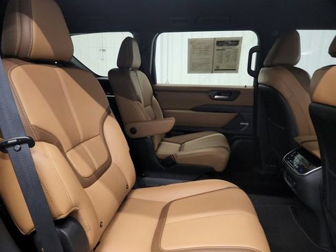 Used 2025 Nissan Armada SL w/ Captain's Chari Seat Package RWD image 27