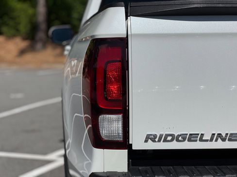 Used 2020 Honda Ridgeline Sport image 19