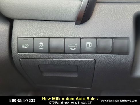 Used 2024 Toyota Camry SE image 24