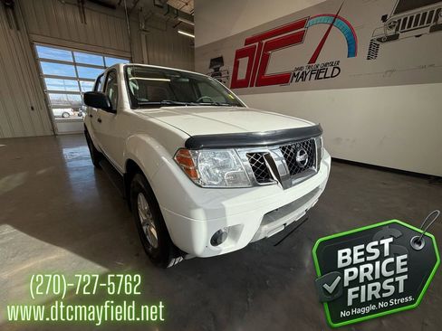 Used 2019 Nissan Frontier SV image 1