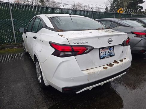 Used 2025 Nissan Versa S w/ Trunk Package image 4