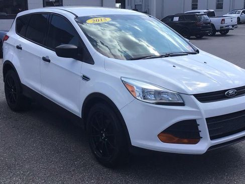 Used 2015 Ford Escape S image 3