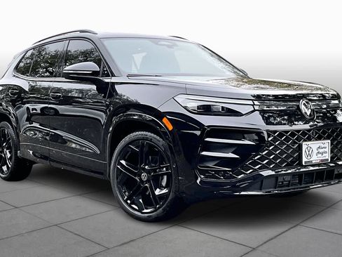 New 2026 Volkswagen Tiguan SE R-Line image 2