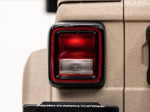 Used 2026 Jeep Wrangler Unlimited Sport AWD/4WD image 11