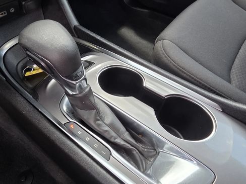 Used 2021 Chevrolet Malibu LT FWD image 21