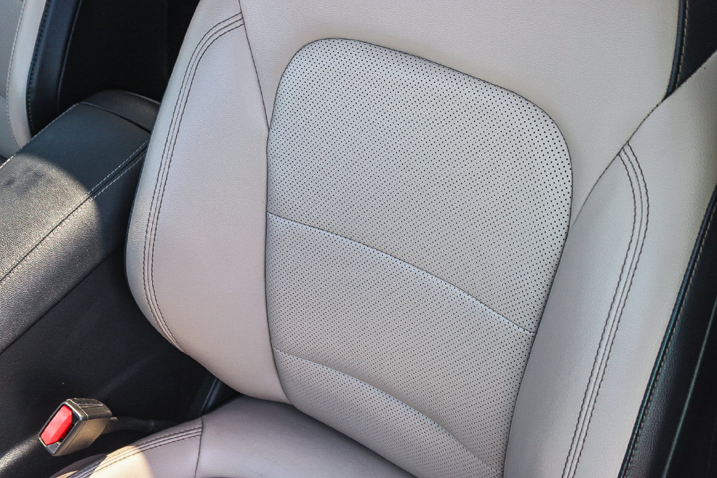 Used 2020 Ford Escape SE Sport FWD image 26