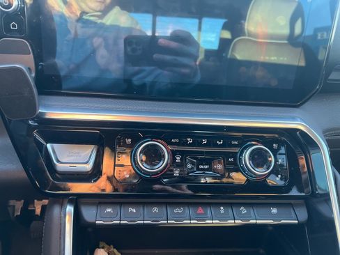 Used 2023 GMC Sierra 1500 Denali image 22