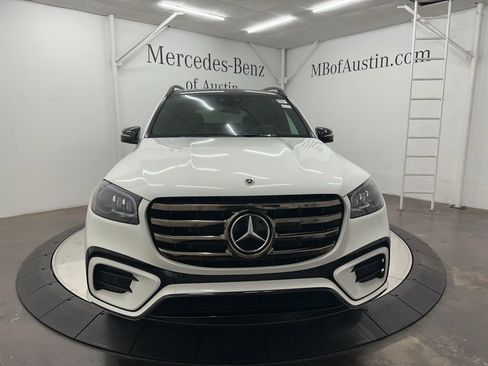 Used 2026 Mercedes-Benz GLS 450 4MATIC image 2