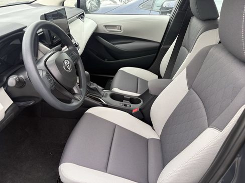 Used 2026 Toyota Corolla LE FWD image 8