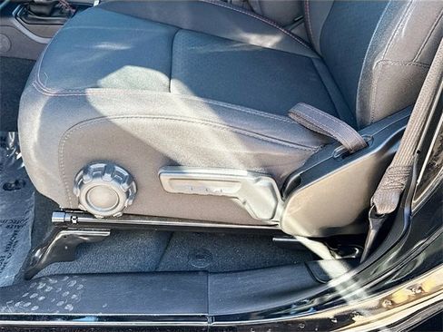 Used 2022 Jeep Wrangler Unlimited Rubicon w/ LED Lighting Group image 24