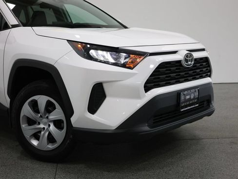 Used 2022 Toyota RAV4 LE AWD/4WD image 3