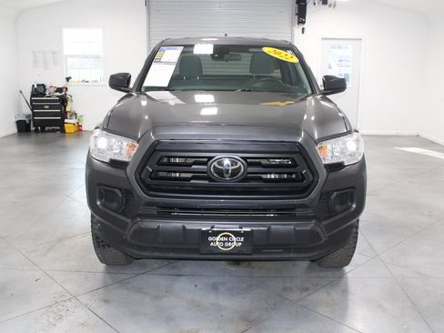 Used 2022 Toyota Tacoma SR image 3