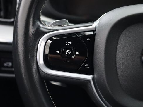 Used 2020 Volvo XC60 T5 R-Design w/ Protection Package image 15