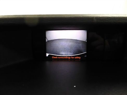 Used 2014 Toyota Sienna LE image 13