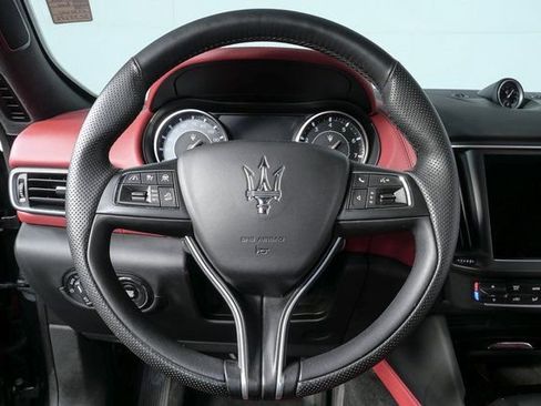 Certified 2022 Maserati Levante GT image 10