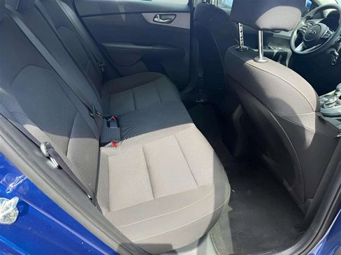 Used 2020 Kia Forte LXS FWD image 12