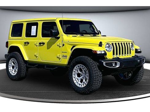 Used 2023 Jeep Wrangler Unlimited Sahara AWD/4WD image 14