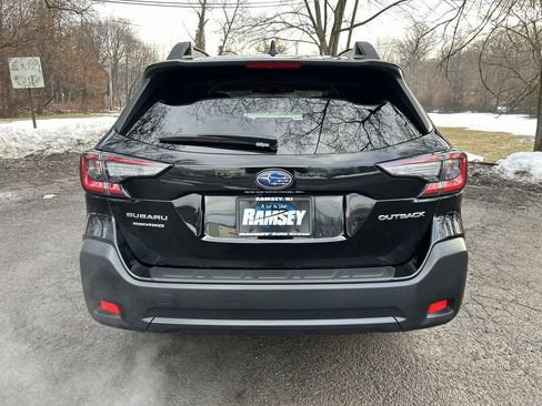Certified 2025 Subaru Outback Premium image 7