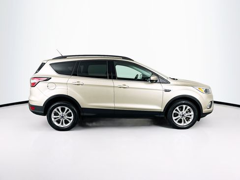 Used 2018 Ford Escape SE w/ SE Sync 3 Package AWD/4WD image 10