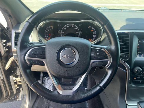 Used 2018 Jeep Grand Cherokee Limited AWD/4WD image 13