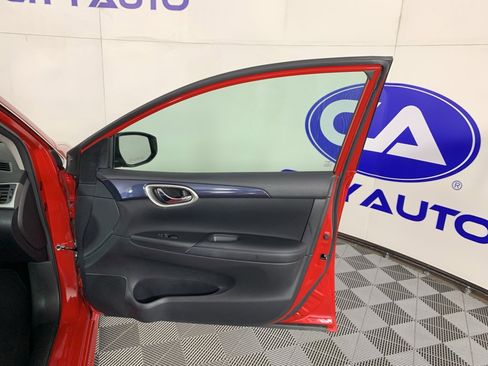 Used 2019 Nissan Sentra SR image 39