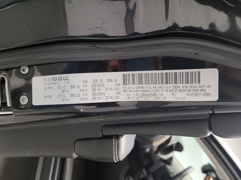 Used 2016 Jeep Cherokee Limited FWD image 33
