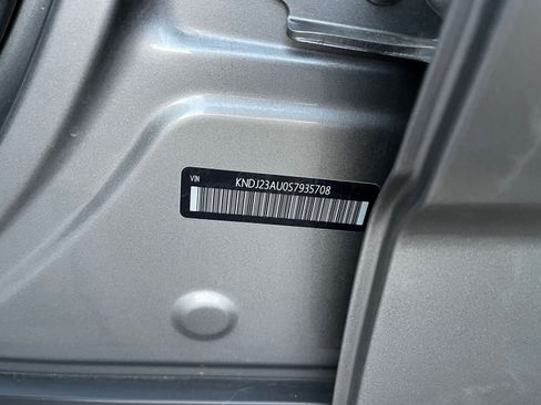 Used 2025 Kia Soul LX w/ LX Technology Package image 27