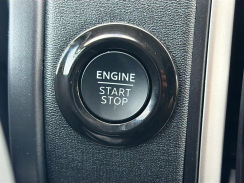 Used 2025 Ford Expedition Active image 37