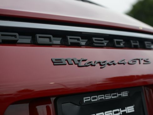 Certified 2024 Porsche 911 Targa 4 GTS AWD/4WD image 30