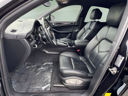 Used 2018 Porsche Macan Sport Edition image 20